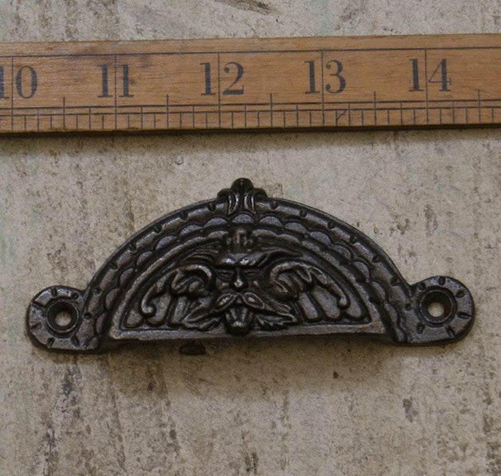 Cup Handle GREEN MAN FACE Antique Iron 110mm