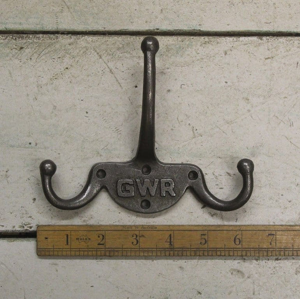 Triple Hook RAILWAY GWR Style Cast Antique Iron 175mm