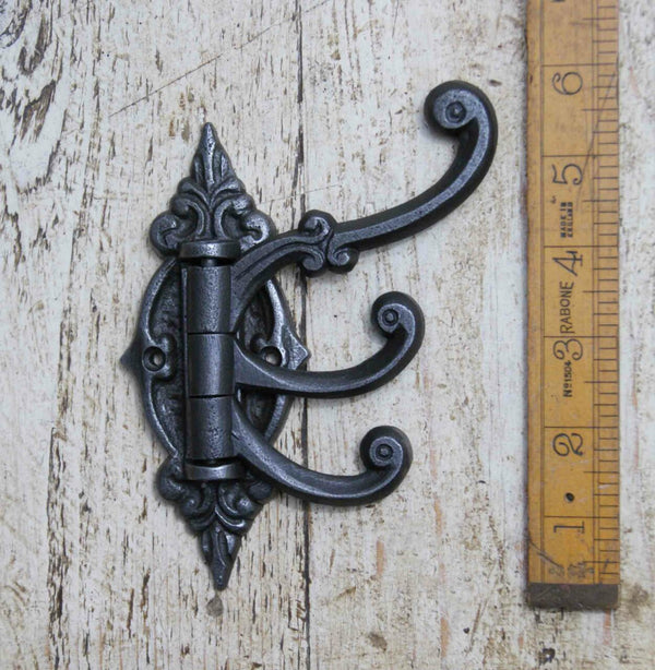 Triple Swivel Hook ALEXANDRA Cast Antique Iron 150mm