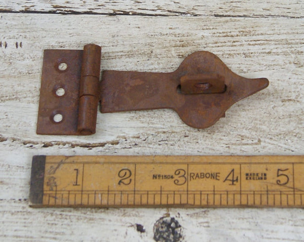 Hasp Staple Spearhead Rustic 100mm