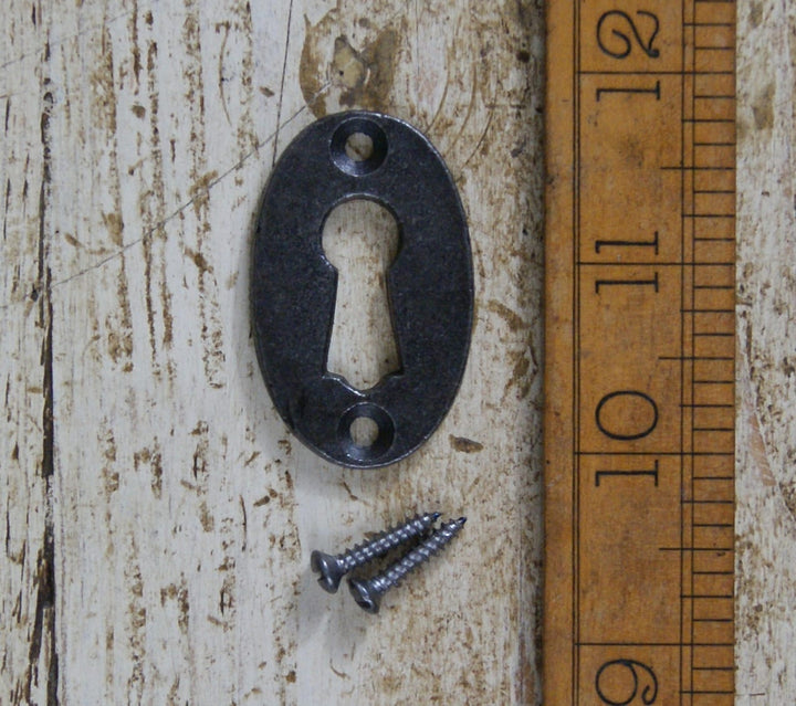 Escutcheon Oval Antique Iron 45mm (Large Keyhole)