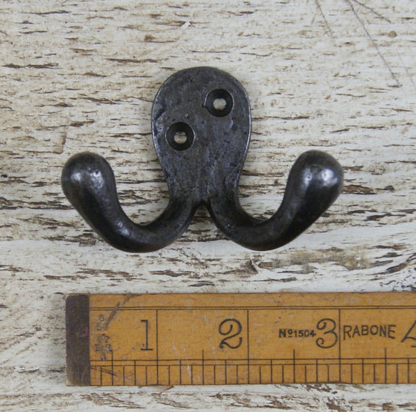 Robe Hook Double Riven Cast Antique Iron 50mm x 75mm