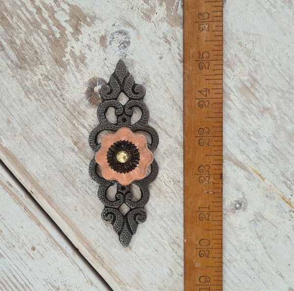 Knob Ceramic Magenta Backplate FILIGREE Antique Iron 125mm TBD