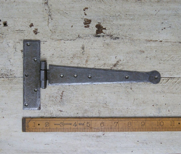 Tee Hinge Light Duty Penny End Hand Forged 250mm Antique Iron