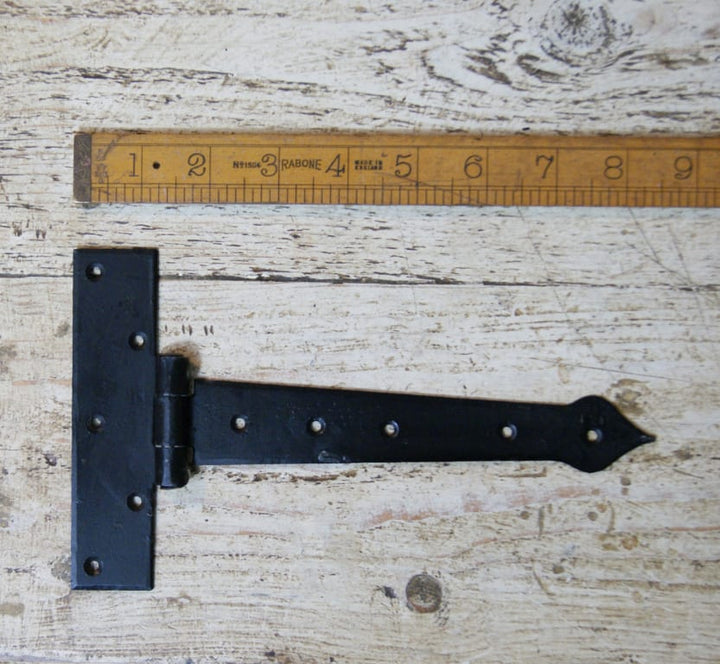 Tee Hinge Hand Forged Spearhead Black Beeswax 200mm