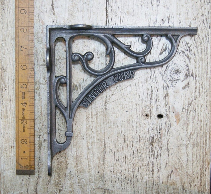 Shelf Bracket SINGER CORP Cast Iron 200mm x 200mm