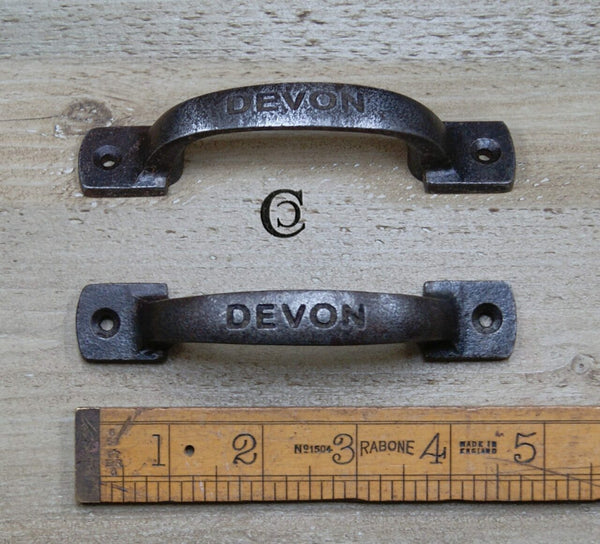 Square D Handle Horizontal DEVON Horizontal Antique Iron 120mm