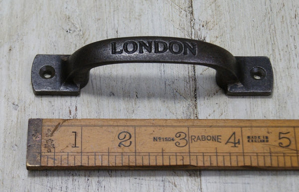 Square D Handle Horizontal LONDON Cast Antique Iron 120mm (AF071