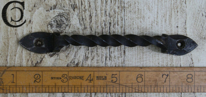 Pull Handle Twisted Spear Hand Forged Black Wax 132mm CC (Chill)