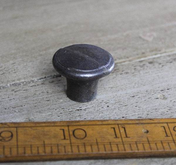 Knob - Hammered Top Cast Waxed Antique Iron 30mm Diameter