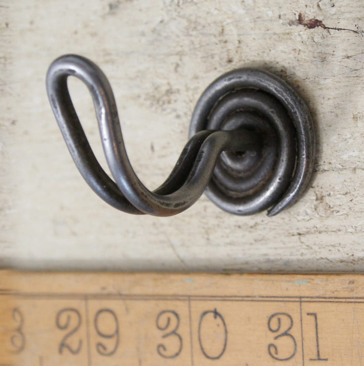 Wire Cup Hook Small Vintage Retro Antique Iron 50mm (16m thread)