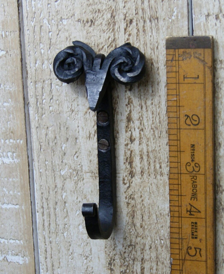 Sheep Head Scroll Hook Hand Forged Bwax 110mm