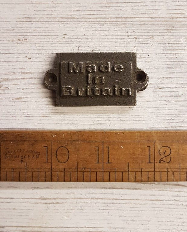 Plaque MADE IN BRITAIN Cast Antique Iron 50mm