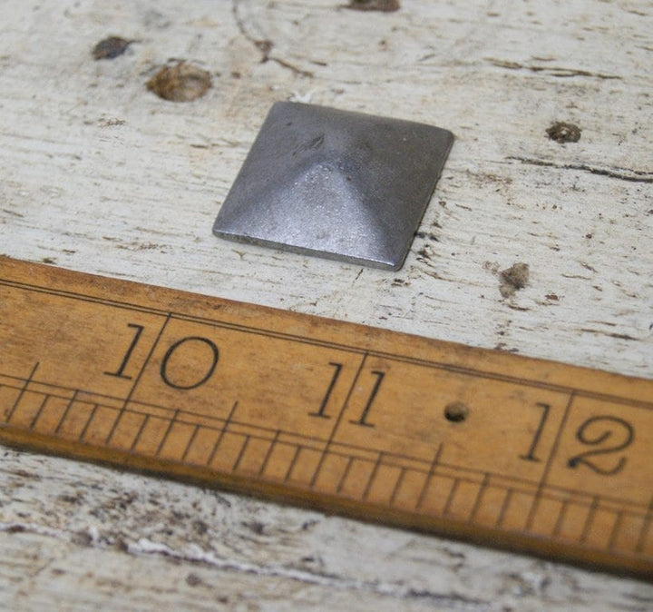 Stud / Nail Square Plain Waxed Antique Iron 25mm