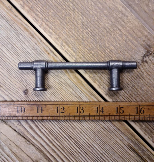 Bar Handle Cast Antique Iron KETTLEWELL 150mm