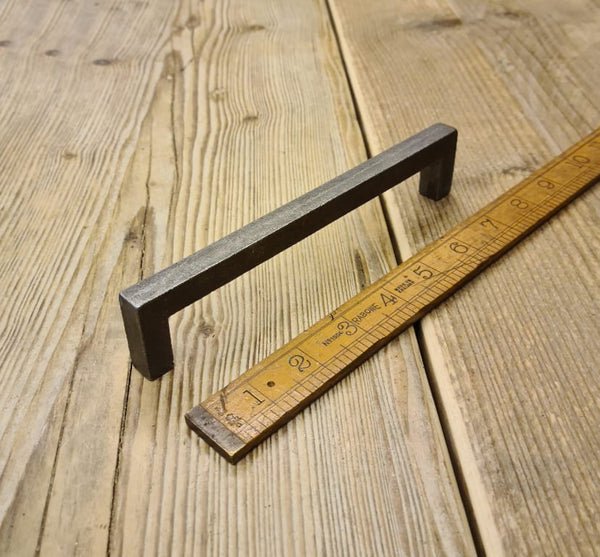 Pull Handle Square Bar MEADOW Rear M4 Cast Antique Iron 189mm