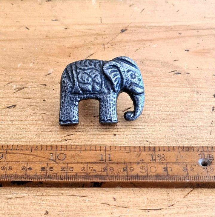 Knob Cupboard INDIAN  ELEPHANT Trunk Down Cast Antique Iron 50mm