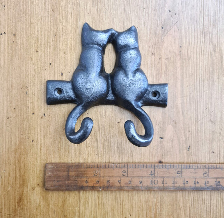 Coat Hook Double 2 KISSING CATS Cast Antique Iron 115 x 115mm